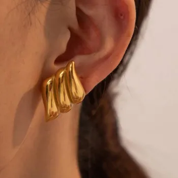Earring 2 Chic Attire